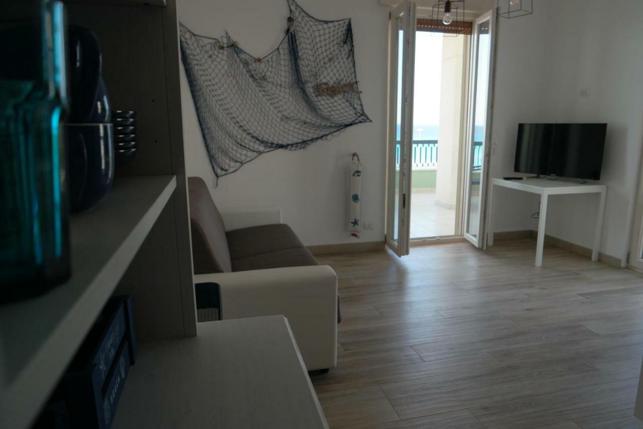 Attico Galilei Fronte Mare By Salentoville ガリポリ エクステリア 写真